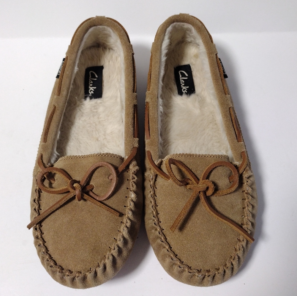 Clarks Women's Suede Moccasin Slip-On Indoor Outdoor Faux Fur loafers Size 10